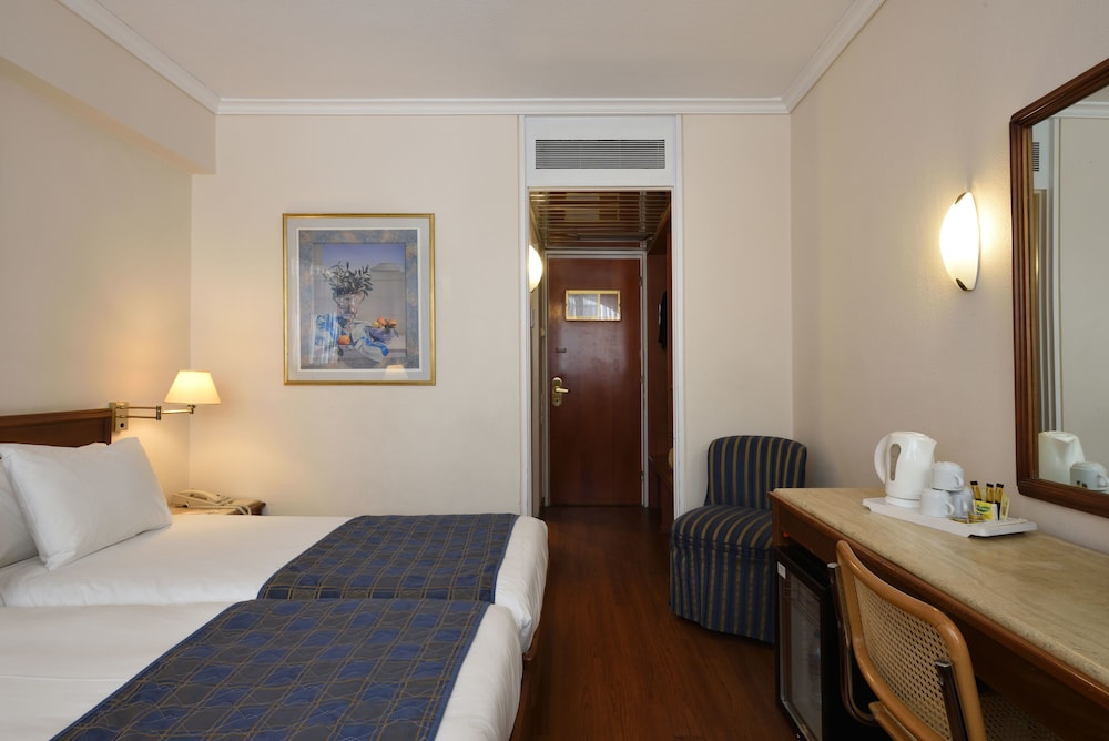 Titania Hotel Athens 12