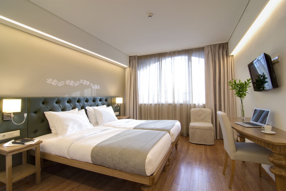 Titania Hotel Athens 5