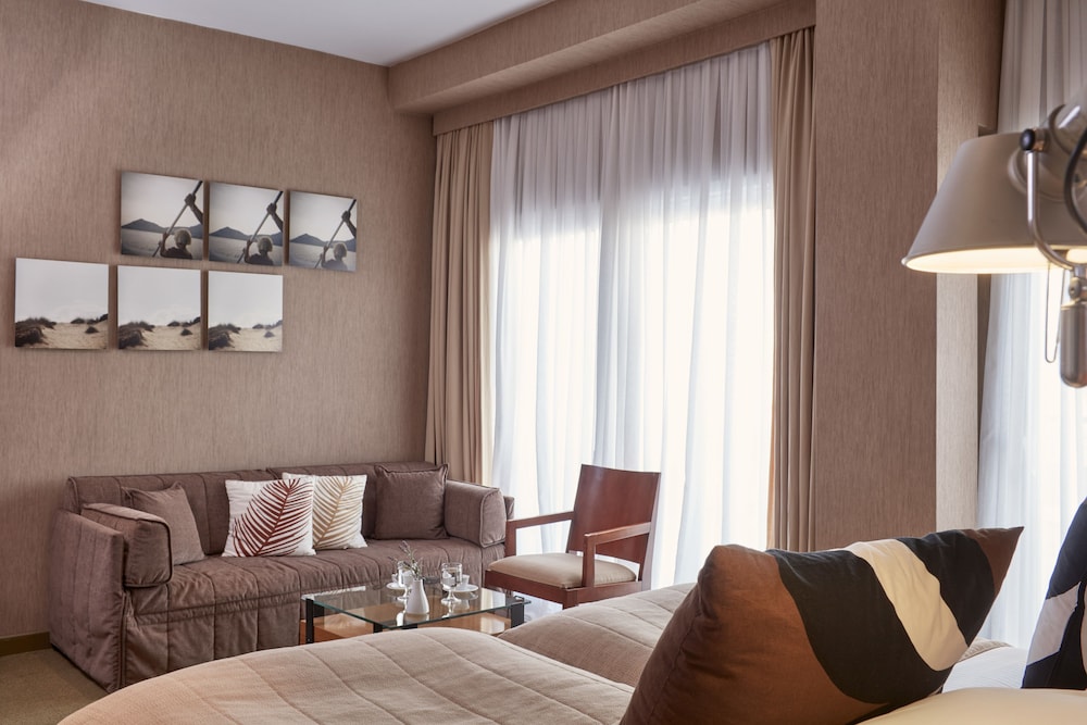 Philippos Hotel 13