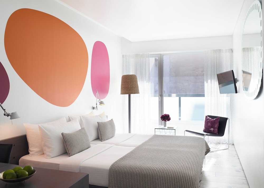 Fresh Hotel 13