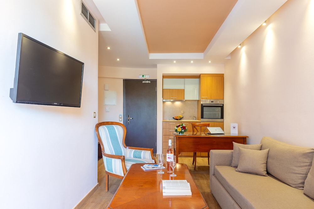 Oasis Hotel Apartments 15