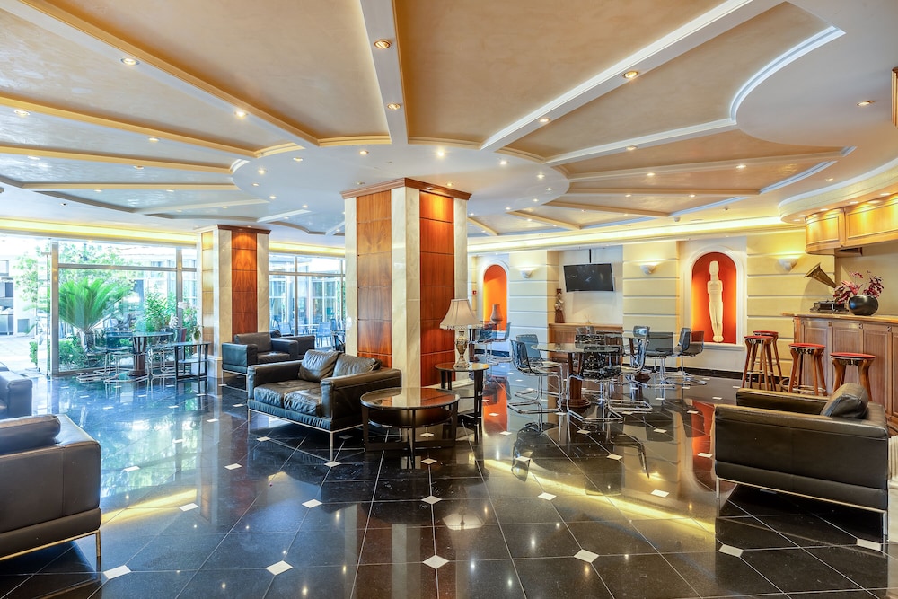 Oasis Hotel Apartments 3