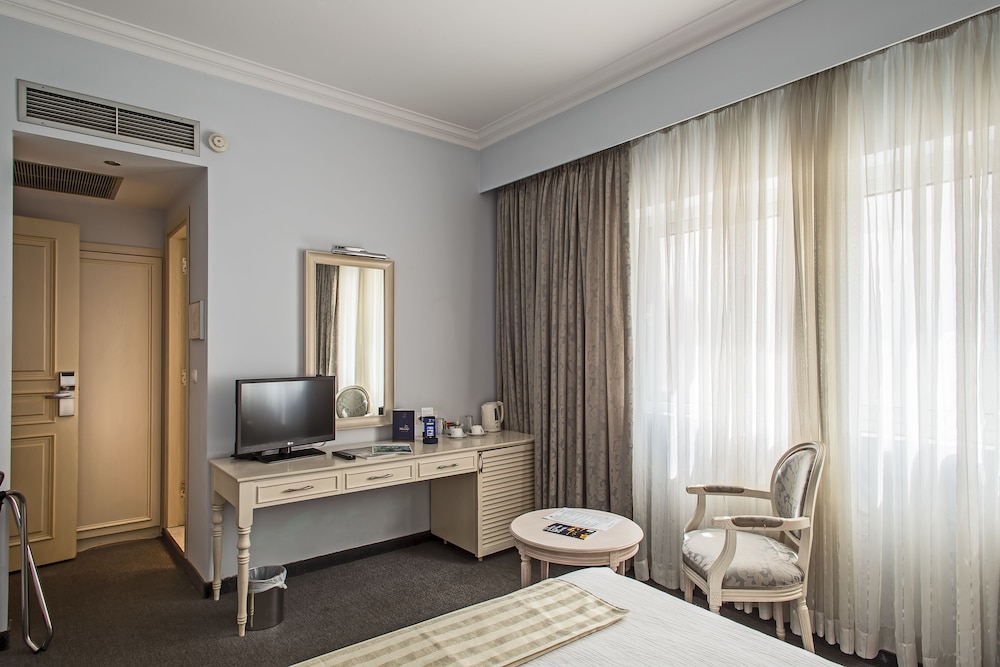 Stratos Hotel Athens, Vassilicos House of Hospitality 17