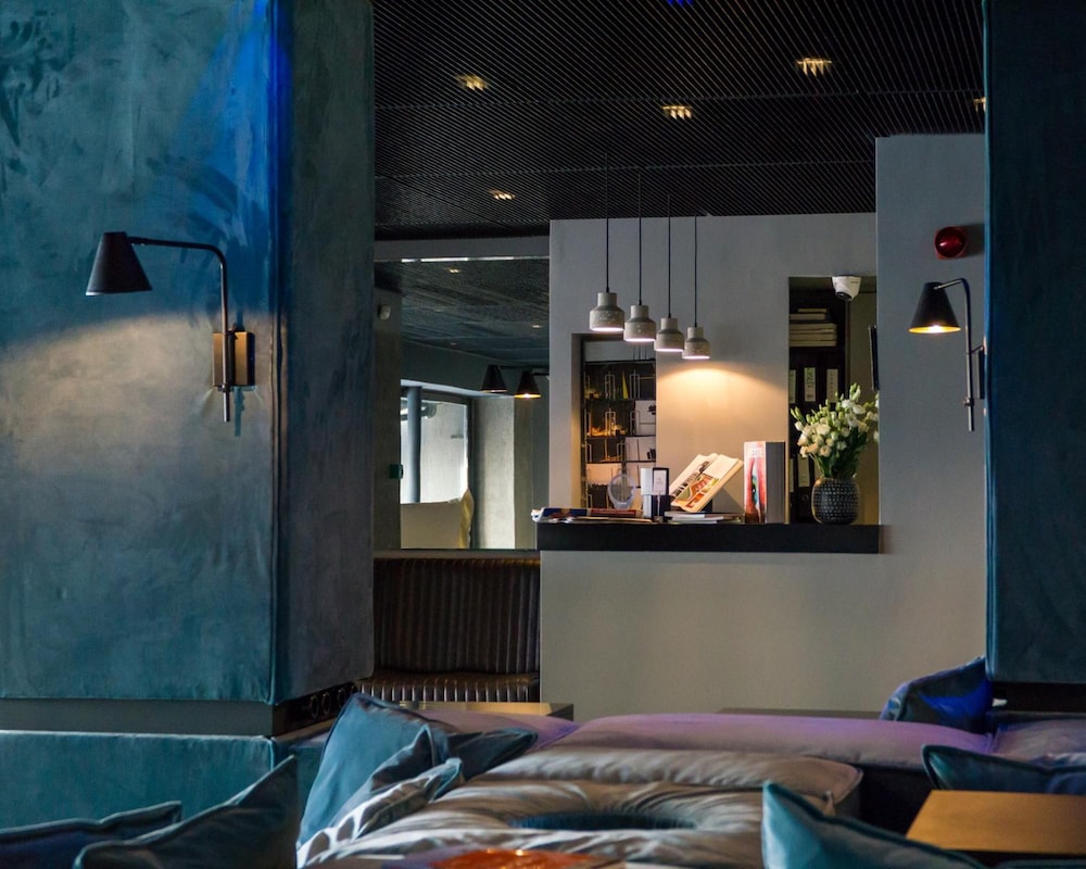 Periscope Hotel 2