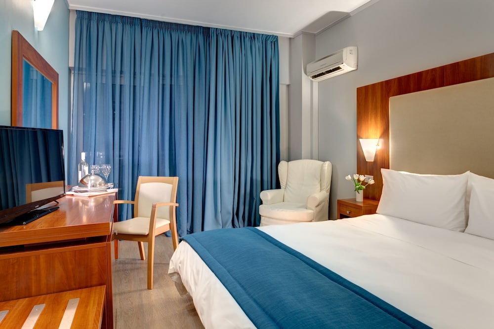 Polis Grand 7