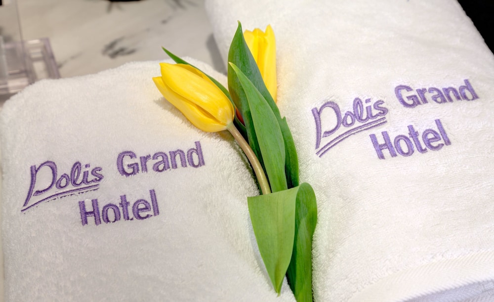 Polis Grand 11