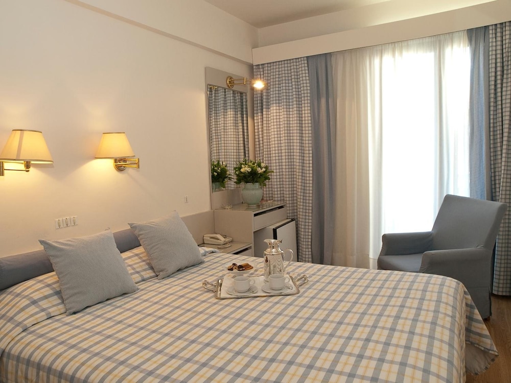 The Park Hotel Piraeus 19