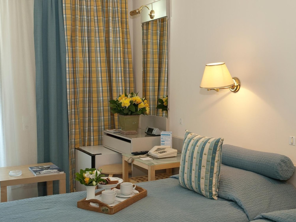 The Park Hotel Piraeus 24