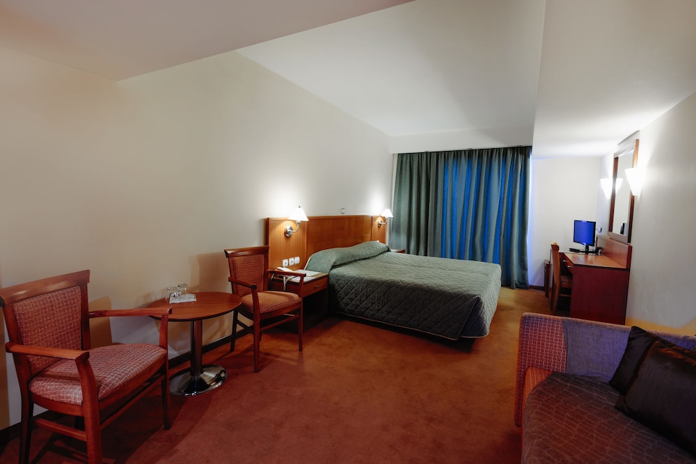 The Athens Mirabello 6