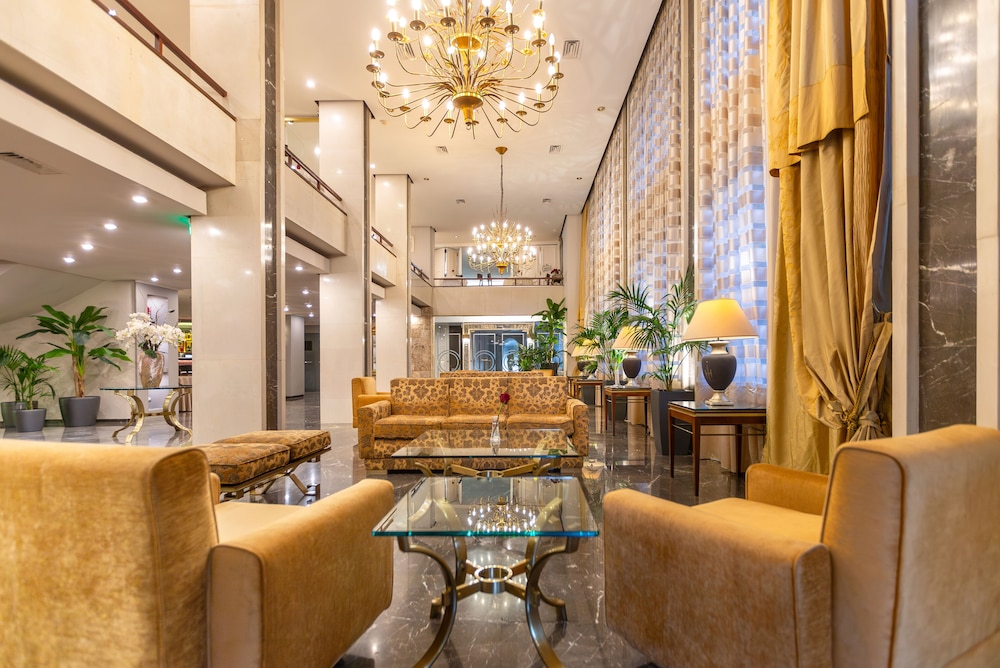 Ilisia Hotel 13