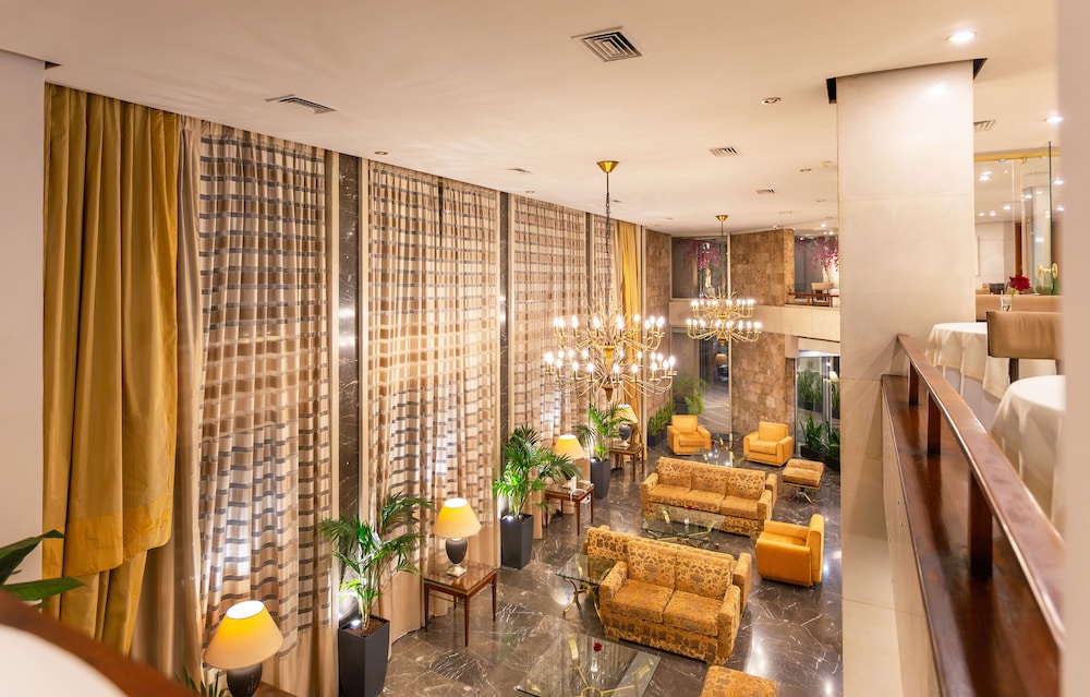 Ilisia Hotel 10