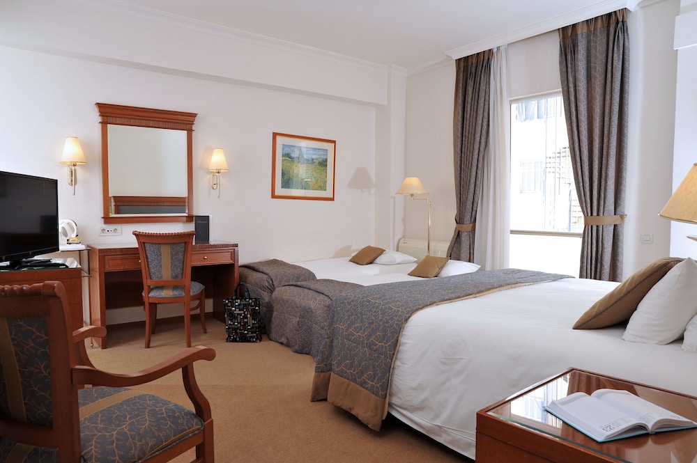Athens Atrium Hotel & Suites 10