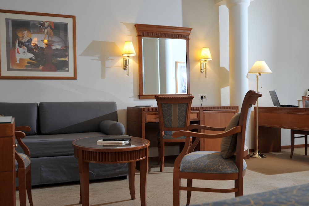 Athens Atrium Hotel & Suites 11