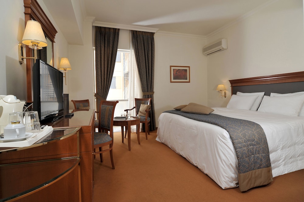 Athens Atrium Hotel & Suites 4