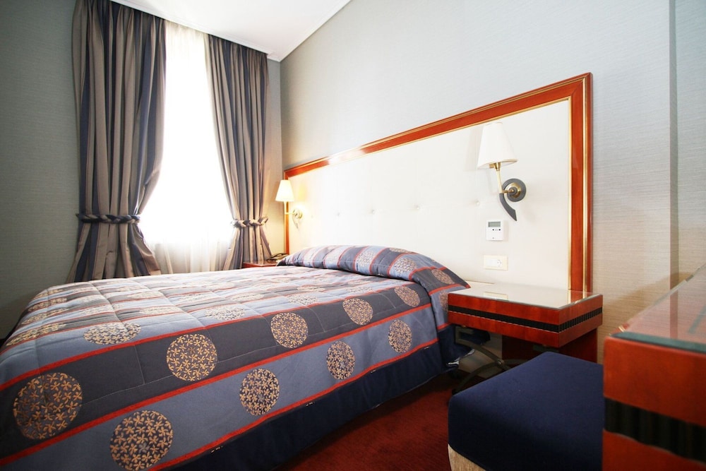 Piraeus Theoxenia 24