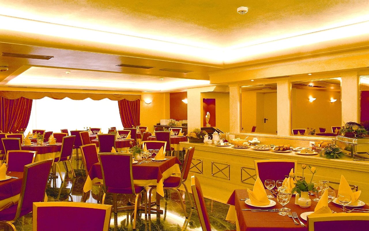 Savoy 19