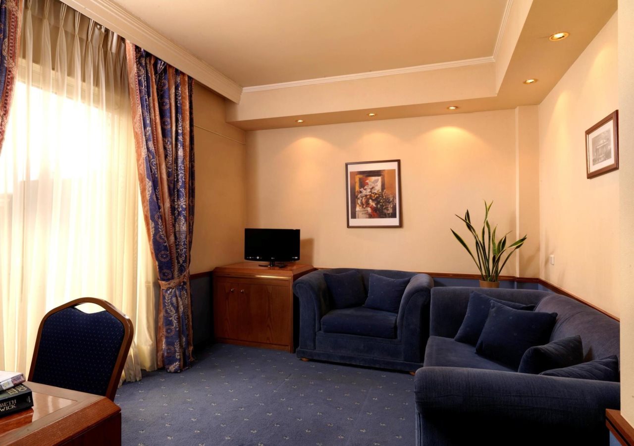 Savoy 22