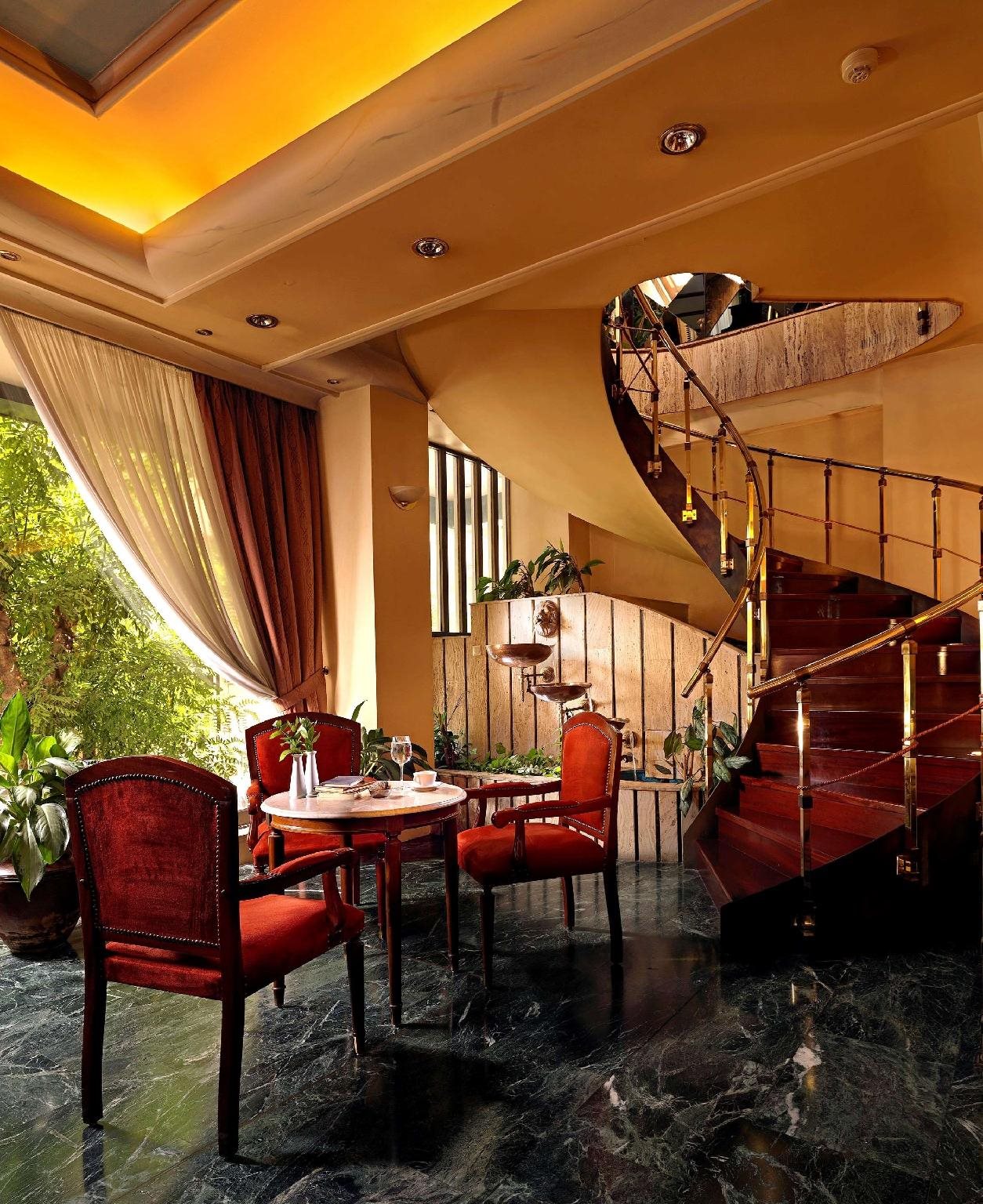 Savoy 9