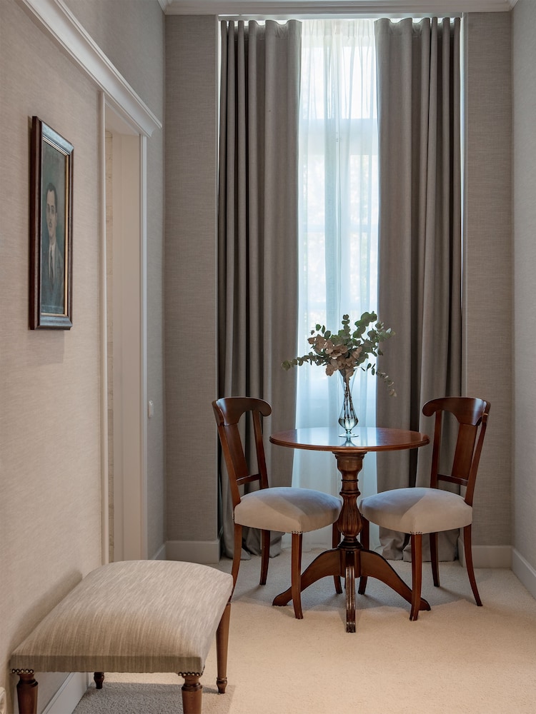The Kefalari Suites 5