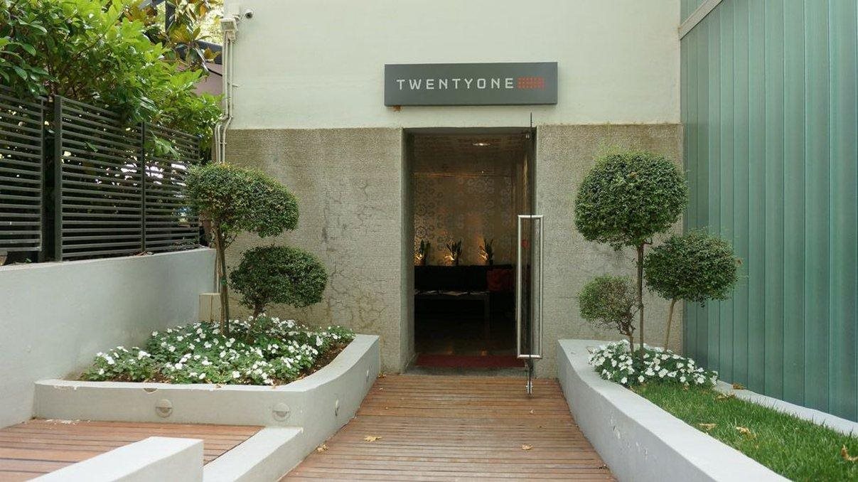 Twentyone Hotel 19