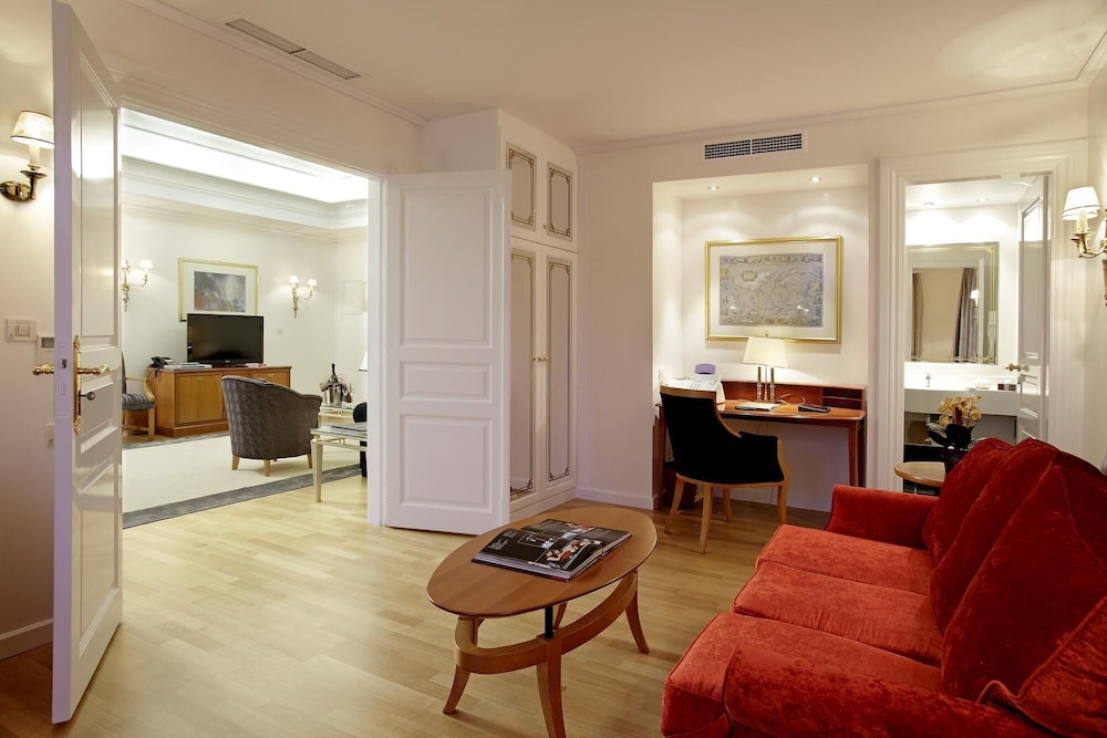 Theoxenia Palace Hotel 23