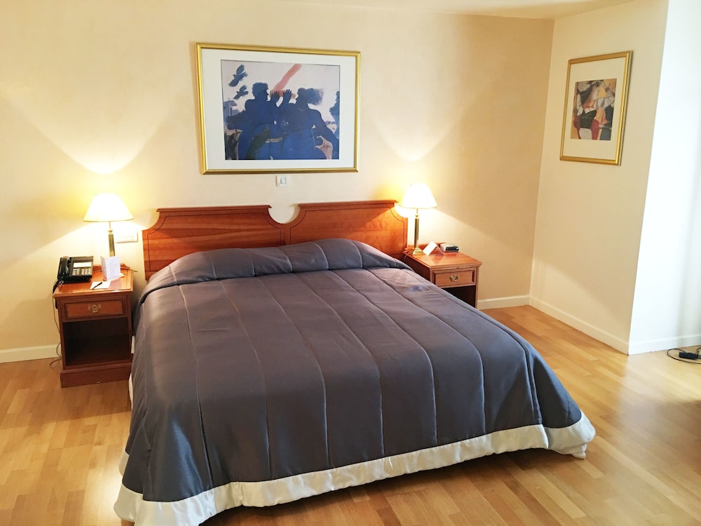 Theoxenia Palace Hotel 13
