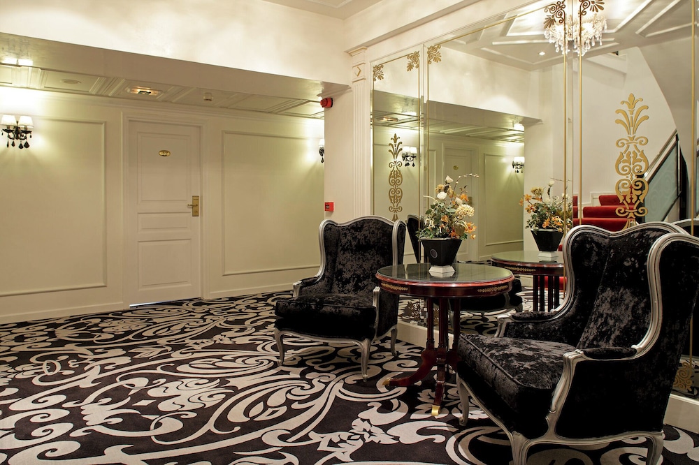 Theoxenia Palace Hotel 3
