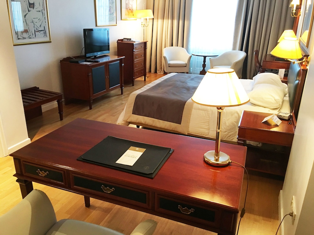 Theoxenia Palace Hotel 17