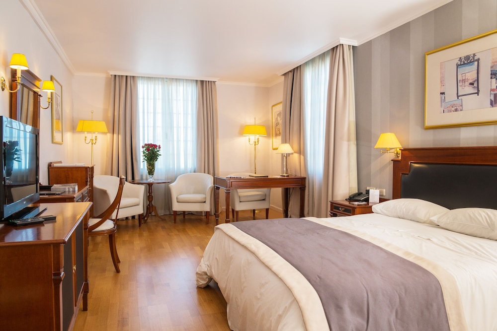 Theoxenia Palace Hotel 21