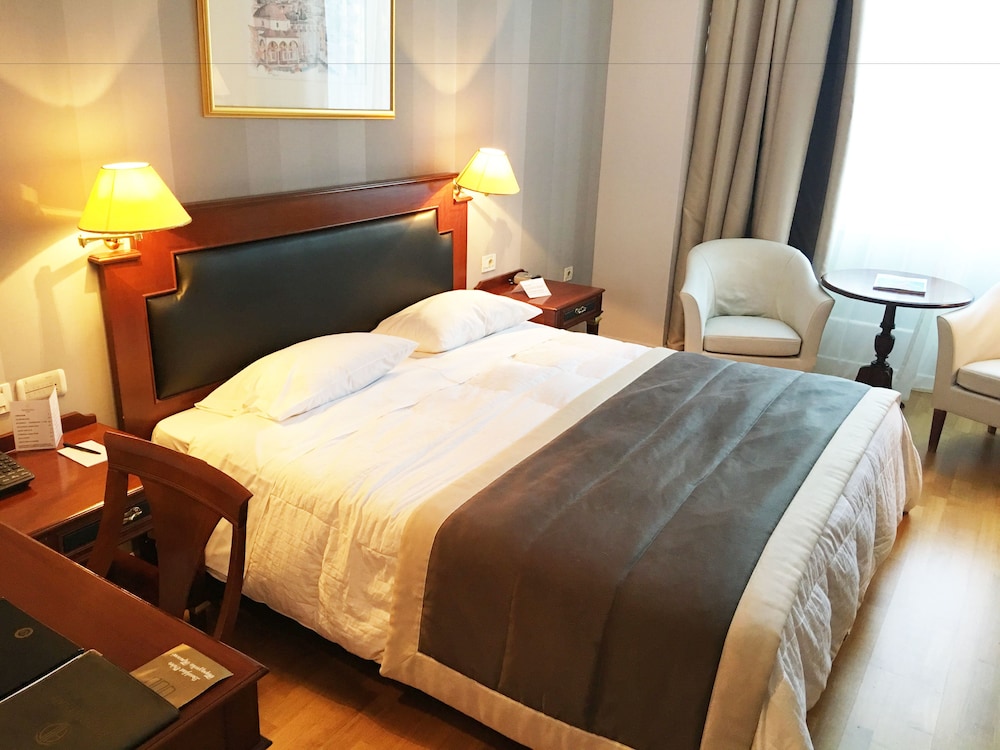 Theoxenia Palace Hotel 10