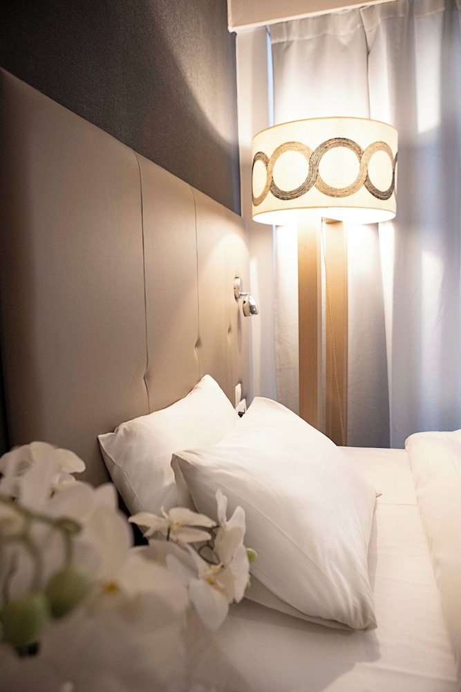 Galaxy Hotel Athens 7