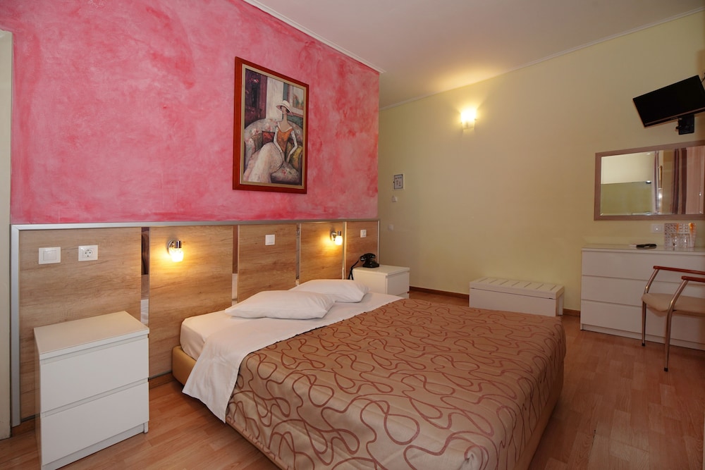 Socrates Hotel 11