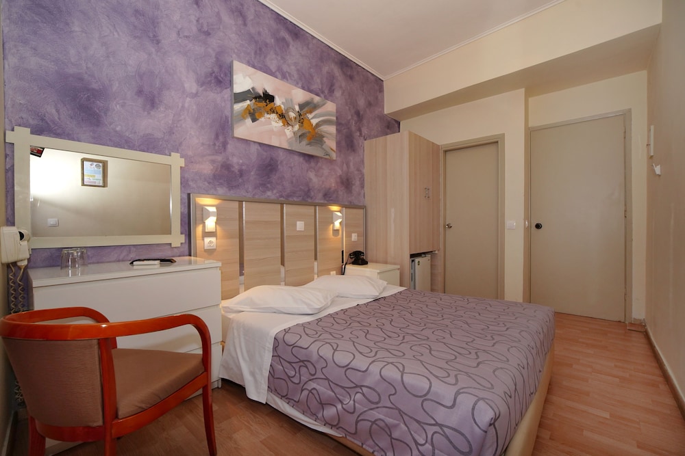 Socrates Hotel 24