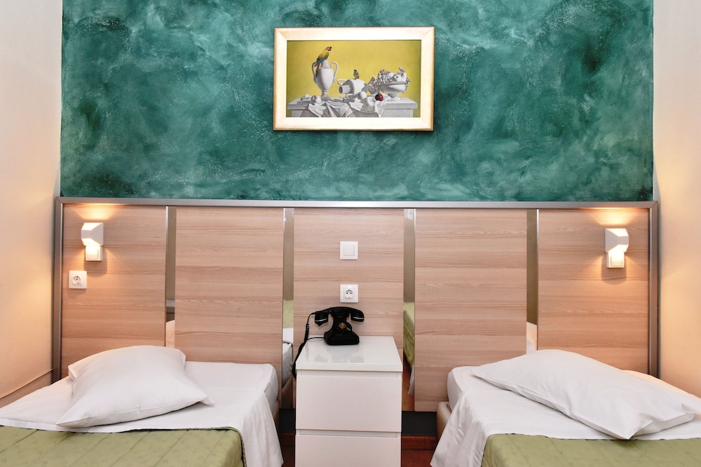 Socrates Hotel 5
