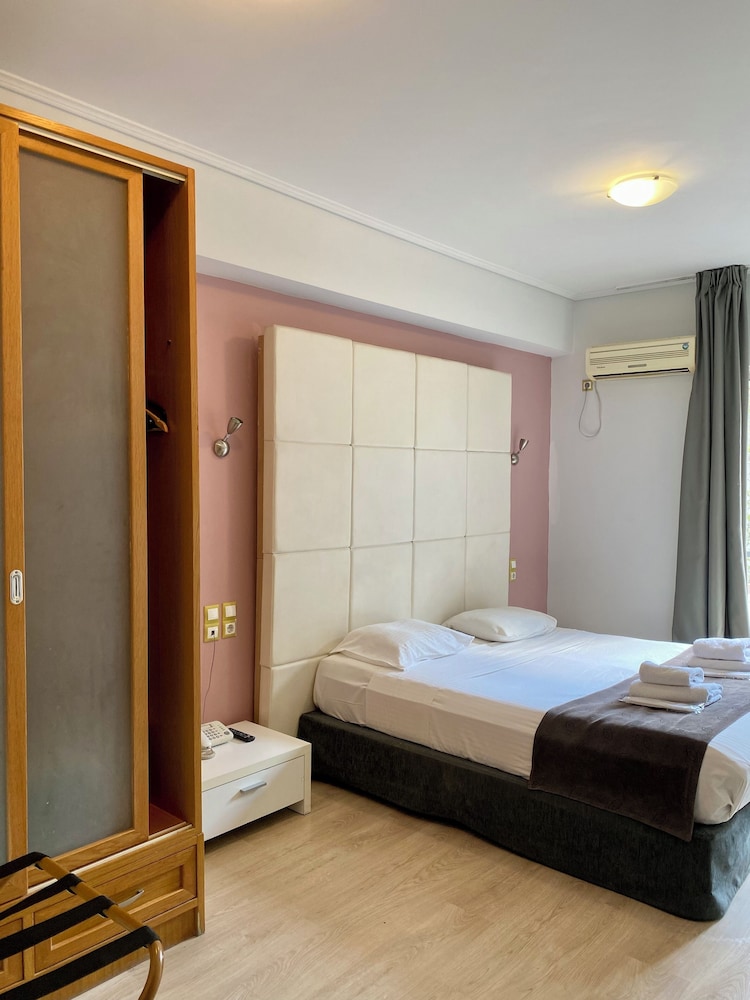 Art Suites Athens 8