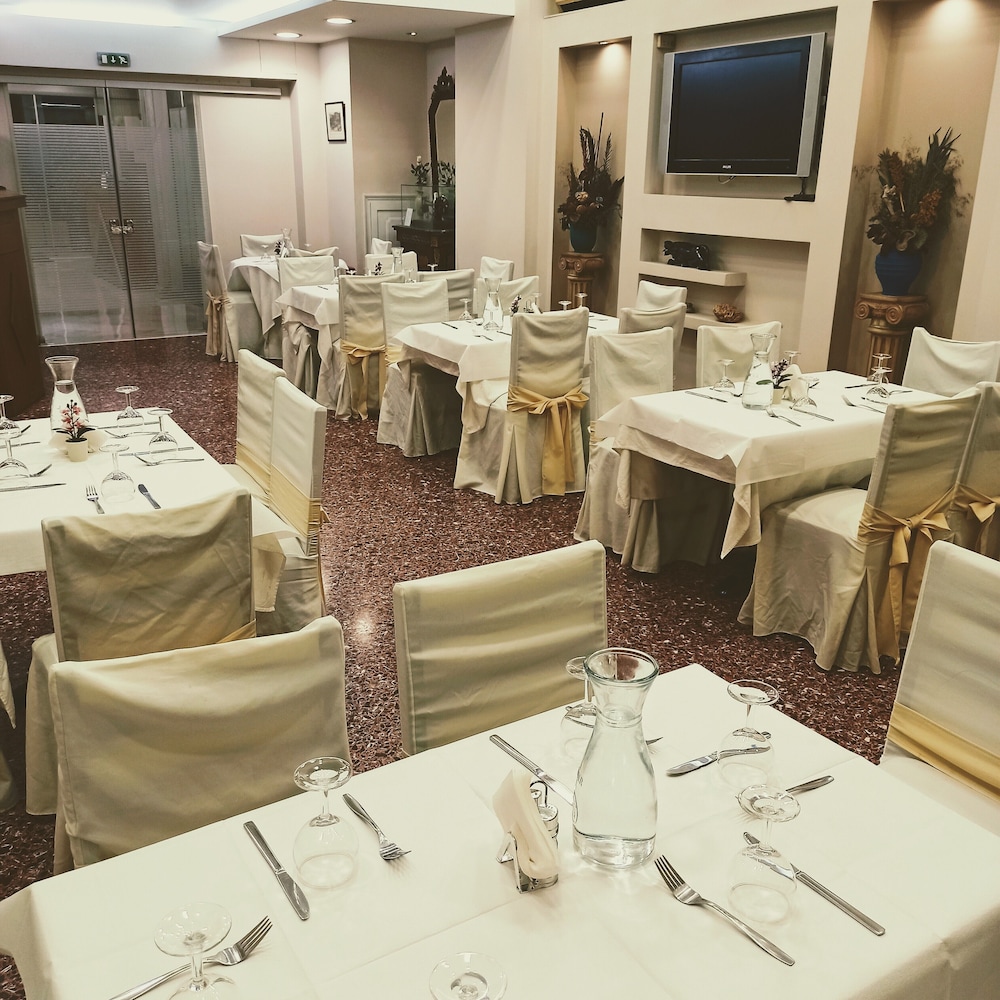 Solomou Hotel 24