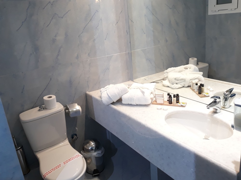 Anastazia Luxury Suites & Rooms 16