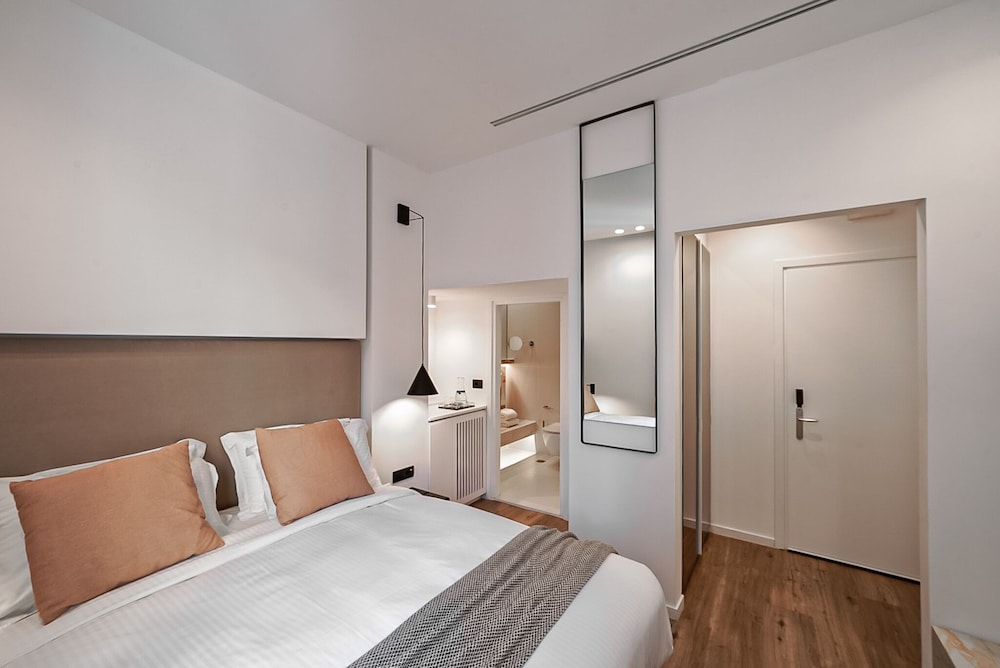 The Marblous Athens 22