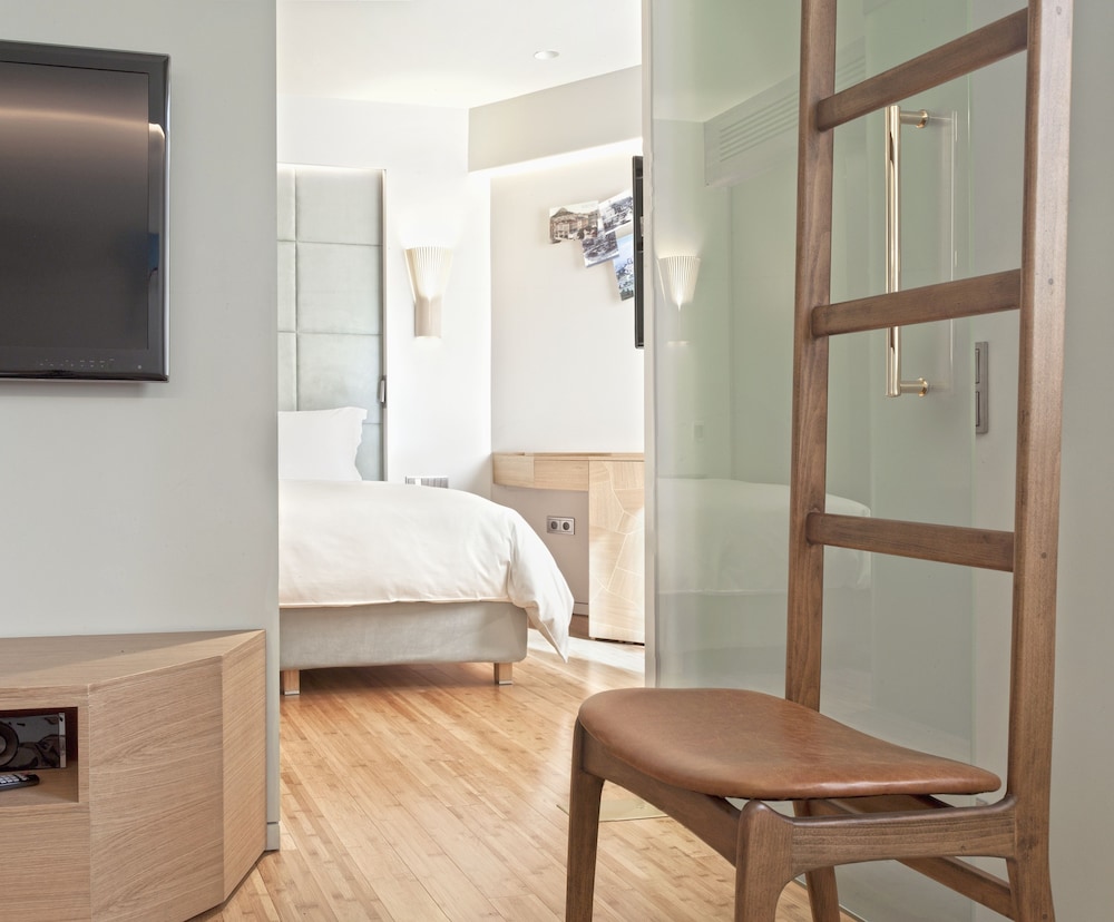 New Hotel 2