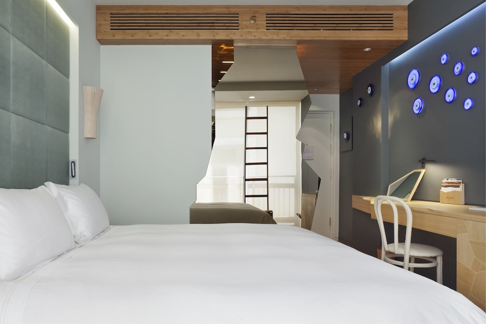 New Hotel 4