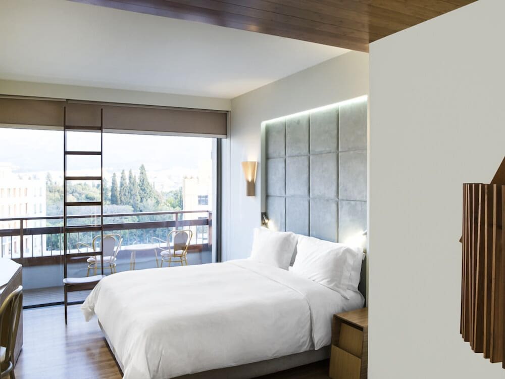 New Hotel 9