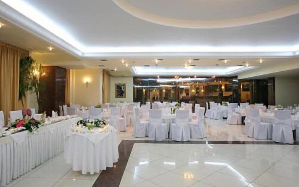 Parnis Palace Hotel 23