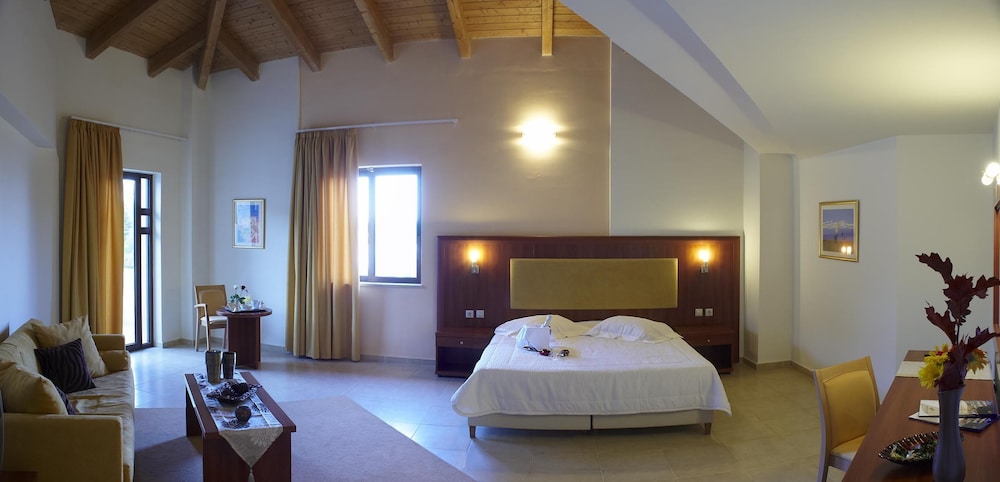 Parnis Palace Hotel 6