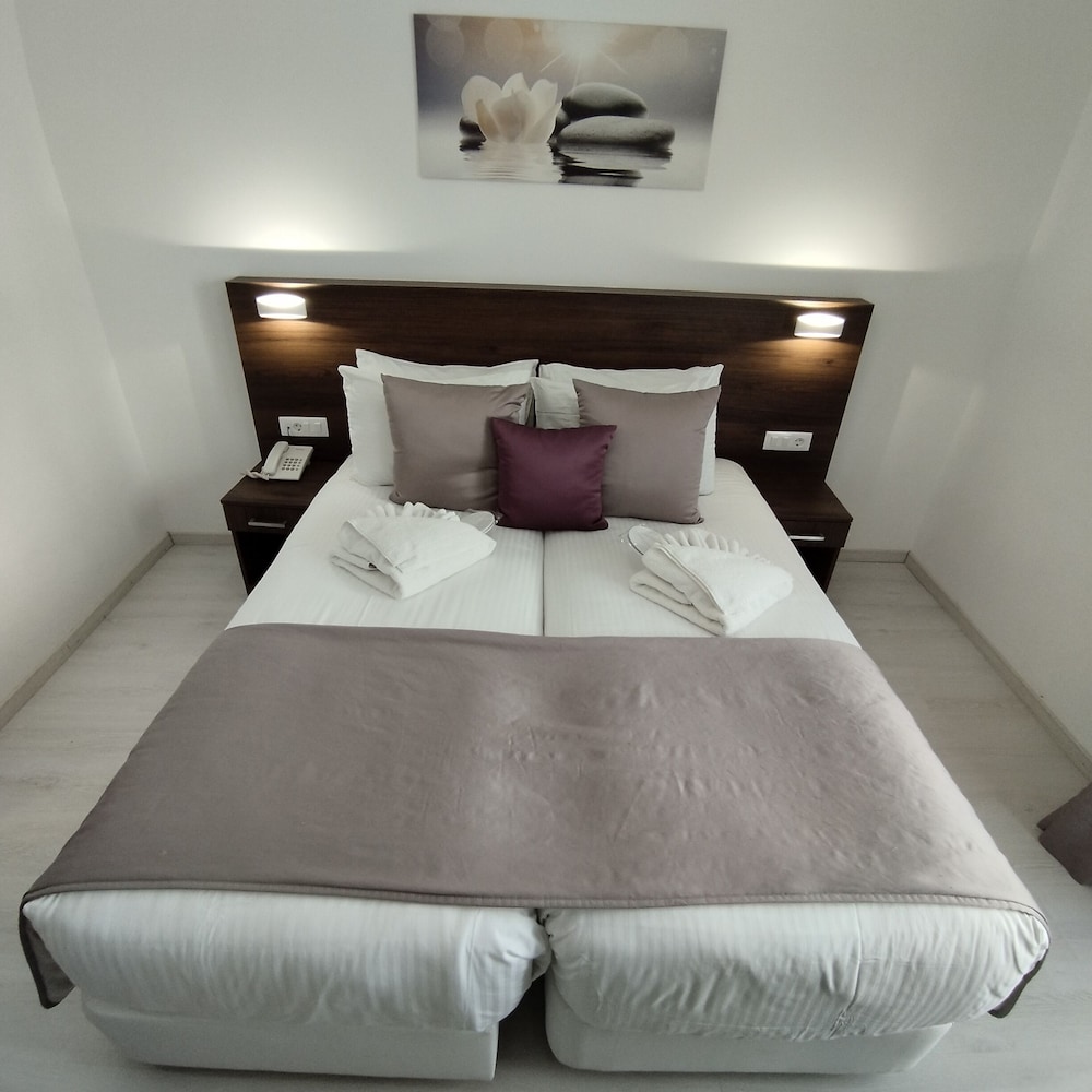 International Atene Hotel 18
