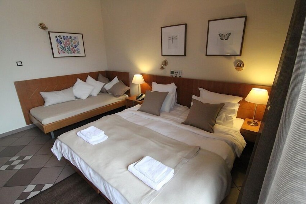 Achillion Hotel 7