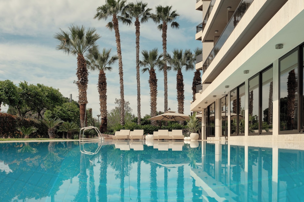 Golden Sun Hotel 1