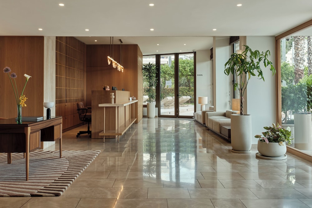 Golden Sun Hotel 2