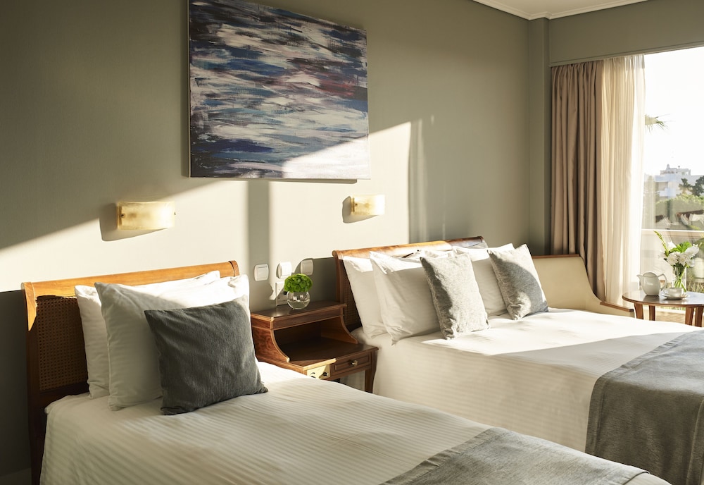 Golden Sun Hotel 8
