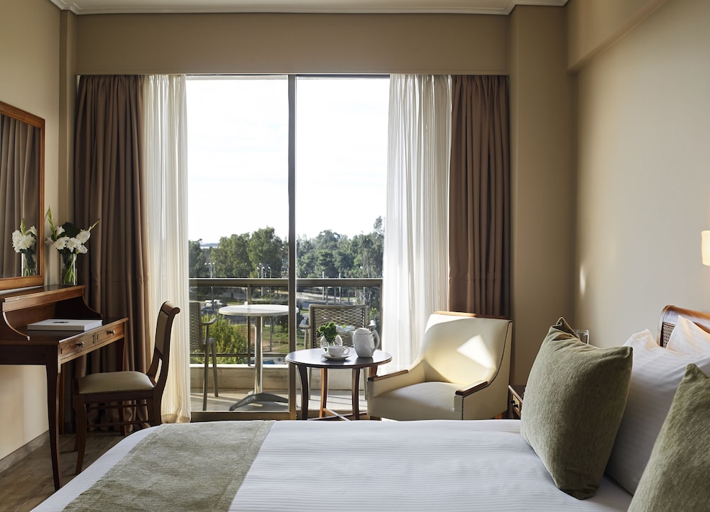Golden Sun Hotel 5