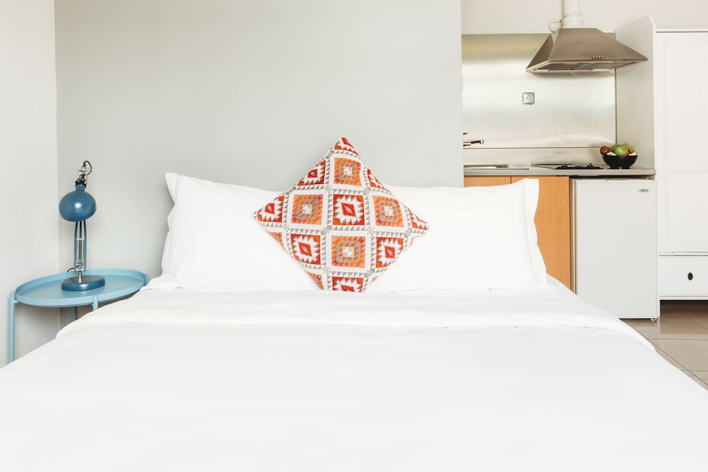 Athens Studios & Backpackers 9
